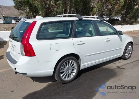 2009 Volvo V50 2.4I from USA, damaged, VIN YV1MW390792469330
